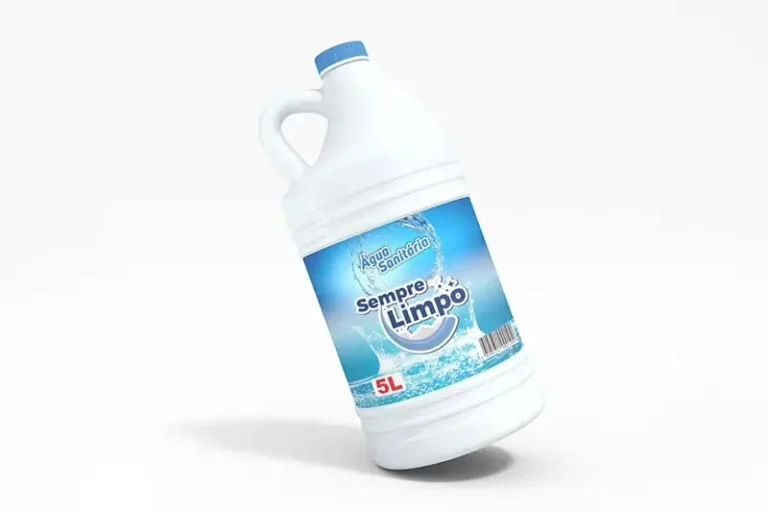 Embalagem branca de cinco litros com rótulo azul Sempre Limpo